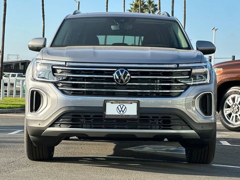 New 2026 Volkswagen Atlas SE image 3