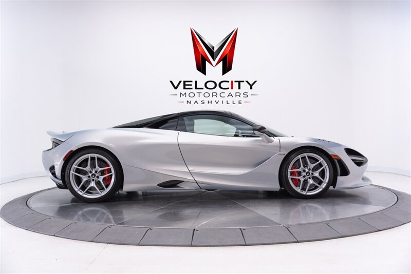 Used 2024 McLaren 750S Spider RWD image 5