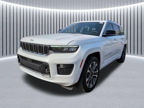 Used 2025 Jeep Grand Cherokee L Overland w/ Luxury Tech Group IV AWD/4WD image 15