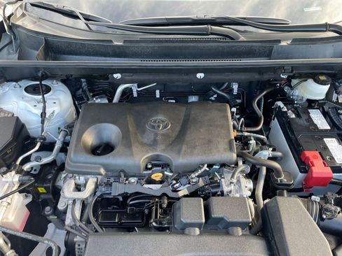 Used 2025 Toyota RAV4 XLE image 30