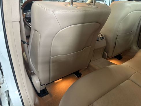 Used 2010 Mercedes-Benz E 350 4MATIC Sedan image 84