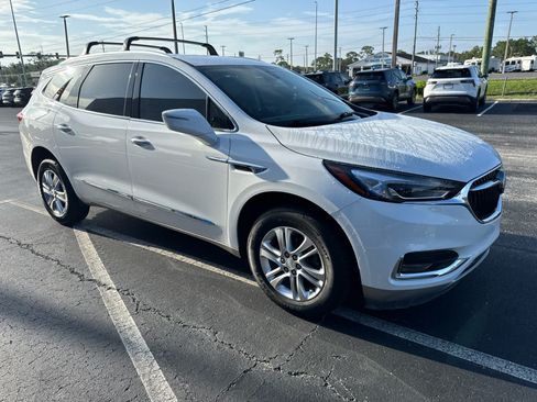Used 2021 Buick Enclave Essence FWD image 2