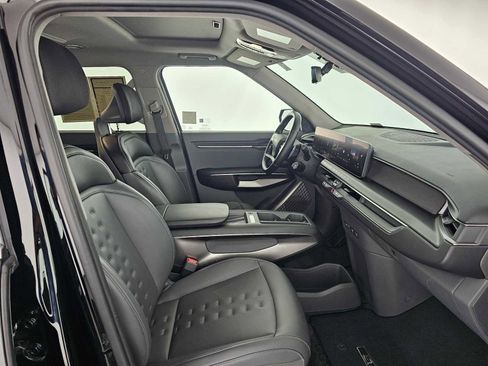 Used 2024 Kia EV9 Wind image 10