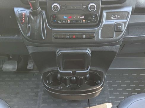 Used 2025 RAM ProMaster 2500 w/ Convenience Group FWD image 19