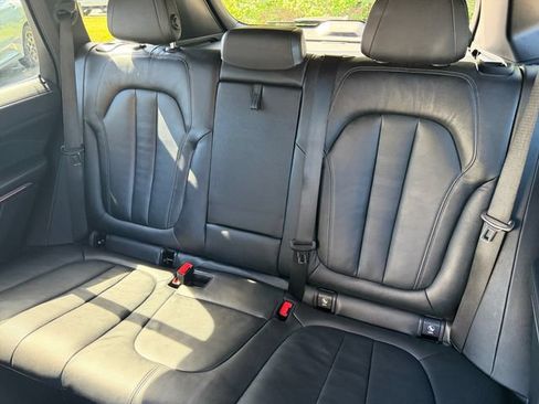Used 2022 BMW X5 xDrive40i w/ M Sport Package AWD/4WD image 13