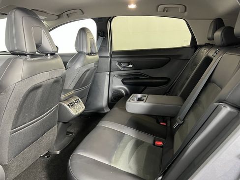 Used 2024 Nissan Ariya AWD image 26