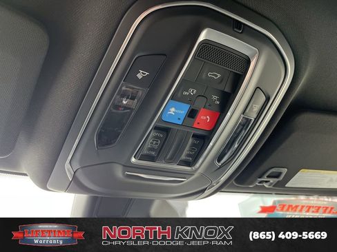 New 2025 Jeep Grand Cherokee L Altitude image 12