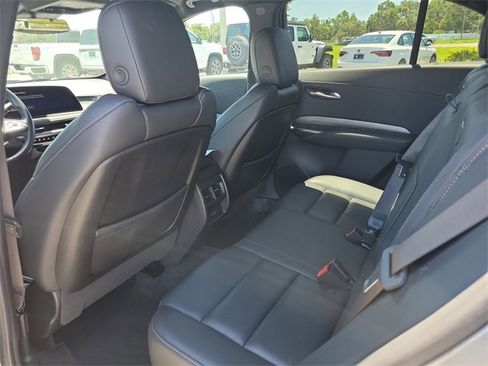 Used 2024 Cadillac XT4 Premium Luxury image 12