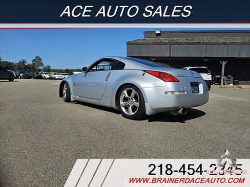 Used 2006 Nissan 350Z Enthusiast w/ (N93) Cargo Convenience Pkg RWD image 4