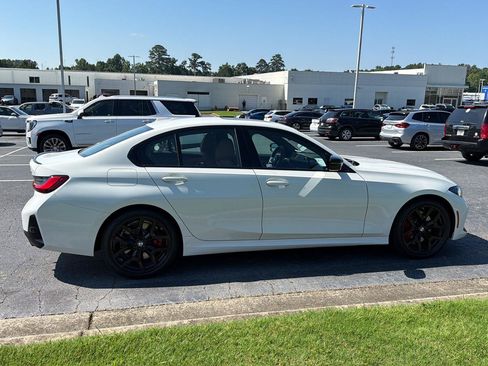 New 2026 BMW 330i Sedan w/ M Sport Package RWD image 7