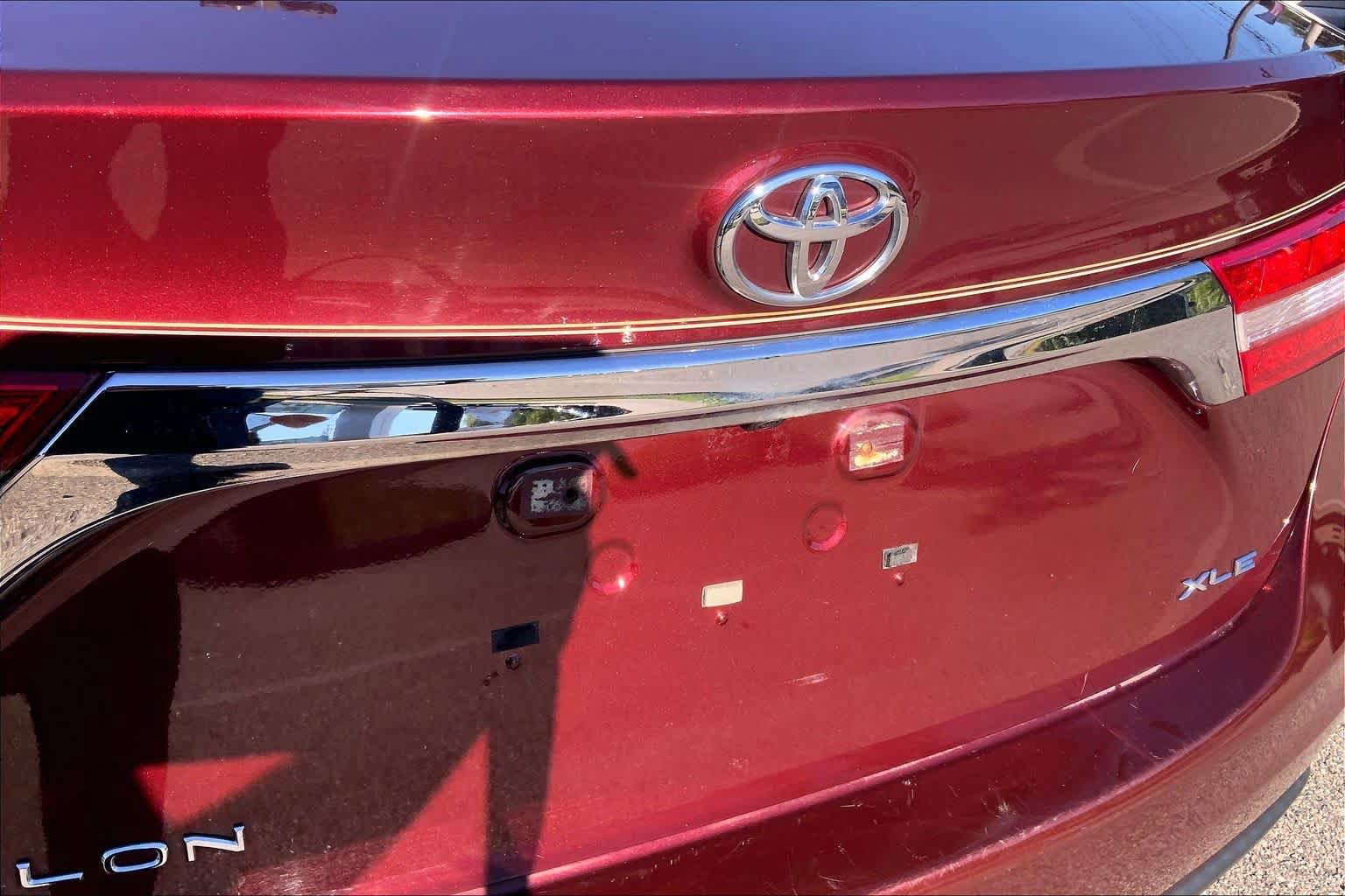 Used 2015 Toyota Avalon XLE Touring FWD image 18