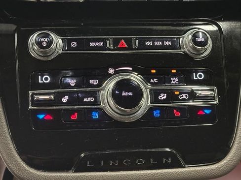 Used 2020 Lincoln Corsair Reserve w/ Equipment Group 201A AWD/4WD image 38