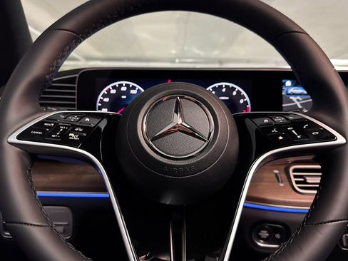 New 2026 Mercedes-Benz GLE 580 4MATIC image 15