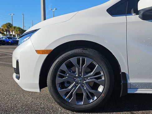 New 2026 Honda Odyssey Touring image 18