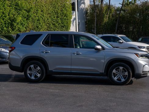 Certified 2023 Honda Pilot EX-L image 4