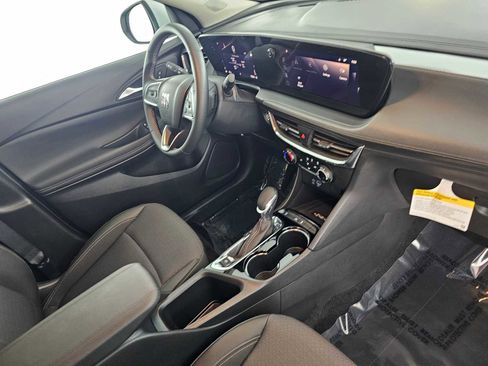 Used 2025 Buick Encore GX Preferred w/ Advanced Technology Package image 11