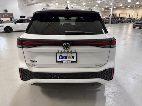 New 2026 Volkswagen Tiguan SE R-Line AWD/4WD image 7