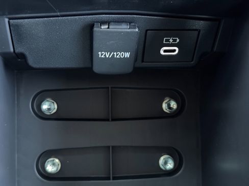 Used 2025 Toyota Corolla LE image 26