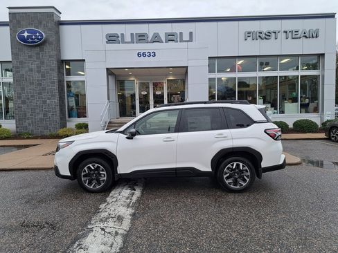 New 2025 Subaru Forester Premium image 3