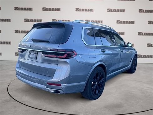 Used 2024 BMW X7 xDrive40i w/ Premium Package image 5