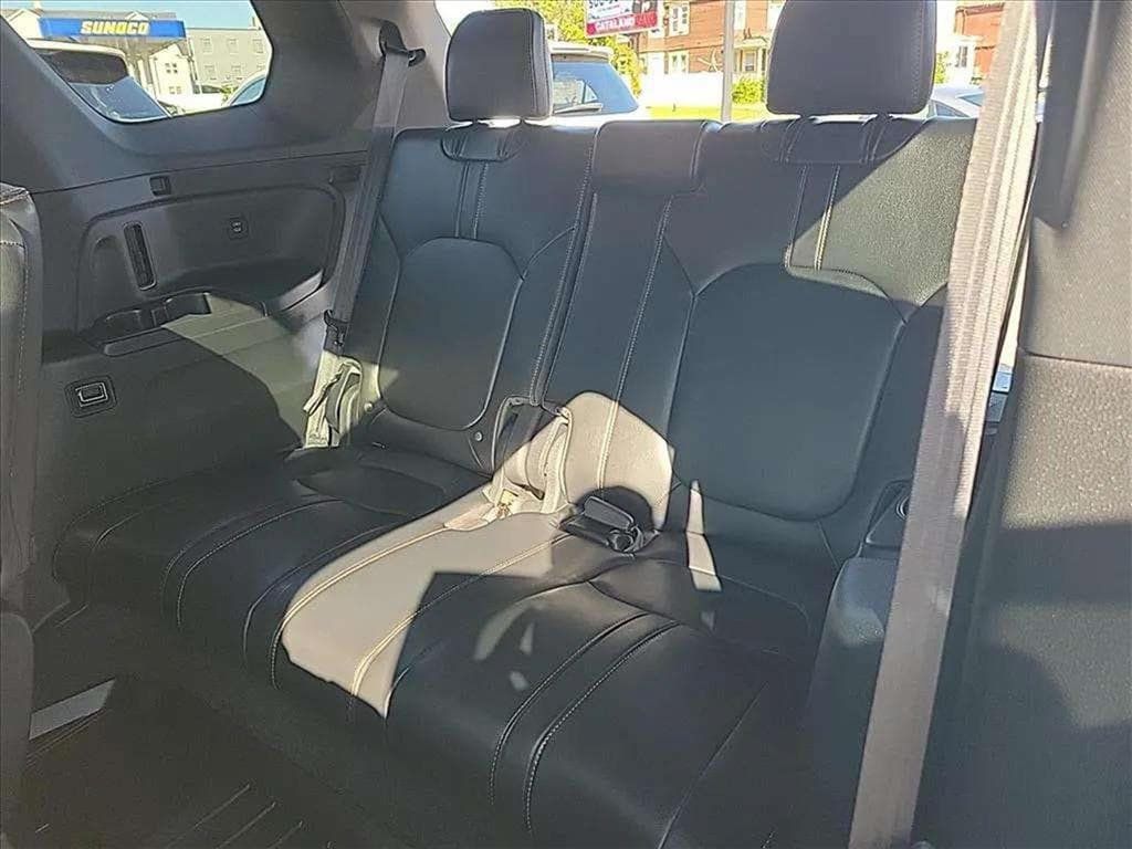 Used 2024 Honda Pilot TrailSport image 21