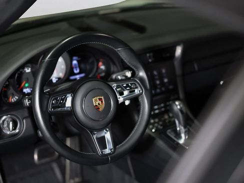 Used 2018 Porsche 911 Targa 4S AWD/4WD image 26