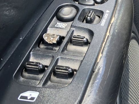 Used 2002 Dodge Ram 1500 Truck 4x4 Quad Cab image 13