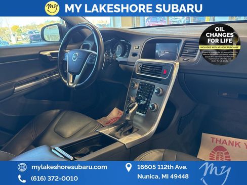 Used 2018 Volvo V60 T5 Dynamic w/ Vision Package image 30