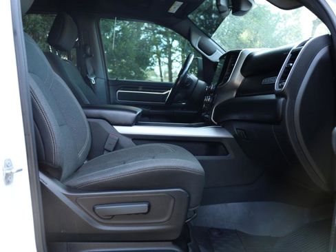 Used 2019 RAM 1500 Big Horn AWD/4WD image 19