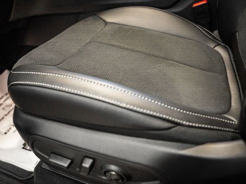 New 2025 Jeep Grand Cherokee Altitude image 33