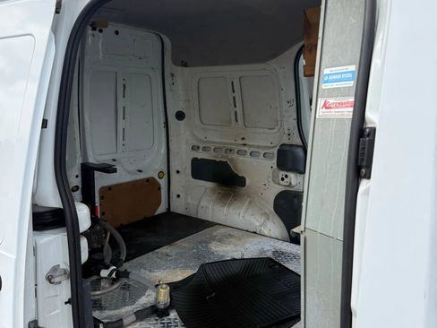 Used 2012 Ford Transit Connect XLT image 19