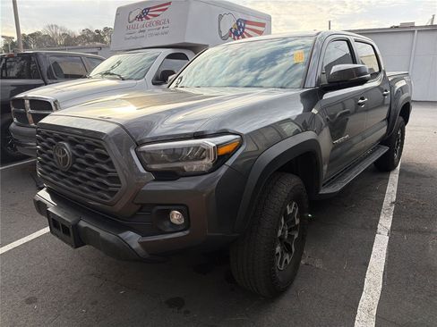 Used 2023 Toyota Tacoma TRD Off-Road w/ TRD Premium Off Road Package image 2