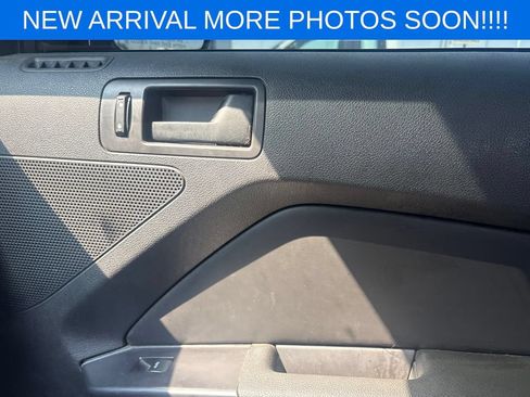 Used 2014 Ford Mustang Coupe RWD image 16