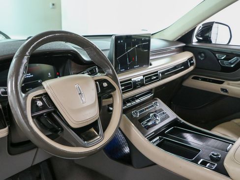 Used 2021 Lincoln Aviator Reserve w/ Equipment Group 201A AWD/4WD image 23