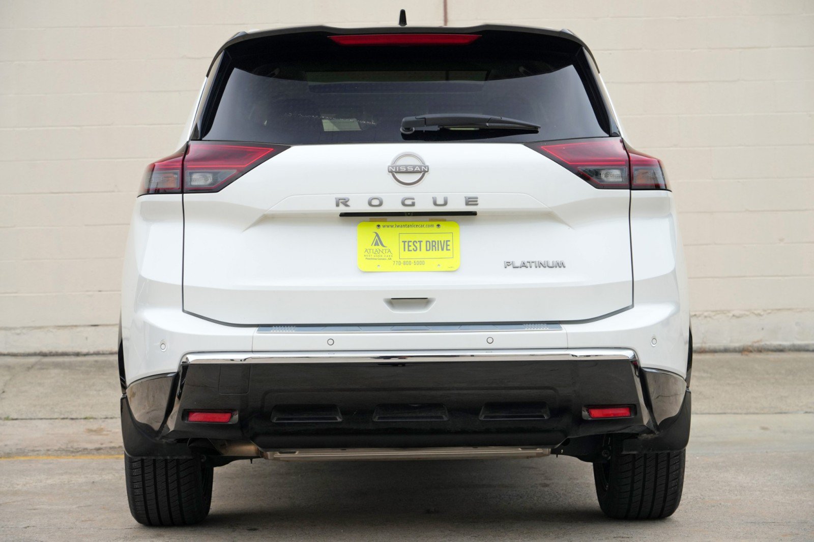 Used 2024 Nissan Rogue Platinum w/ Platinum Premium Package FWD image 10