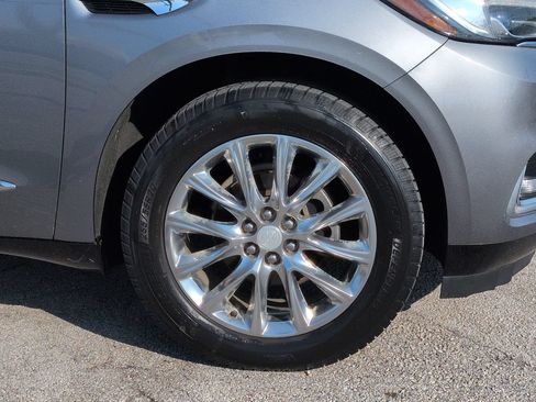 Used 2018 Buick Enclave Premium w/ Experience Buick Package FWD image 11
