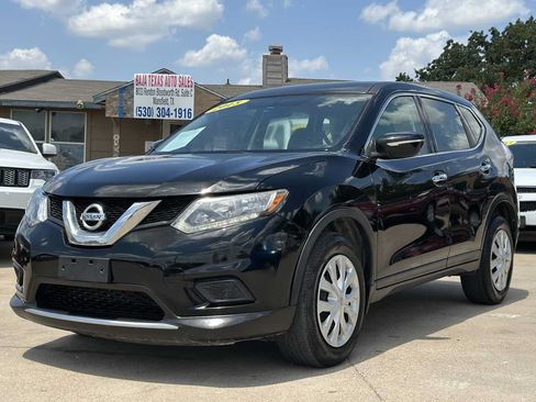 Used 2015 Nissan Rogue S FWD image 2