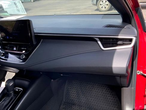 Used 2025 Toyota Corolla SE image 16