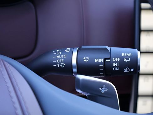 Used 2023 Land Rover Range Rover SE AWD/4WD image 32