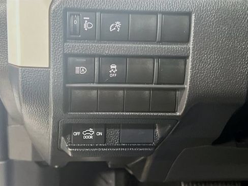 Used 2024 Toyota Tacoma TRD Off-Road AWD/4WD image 10