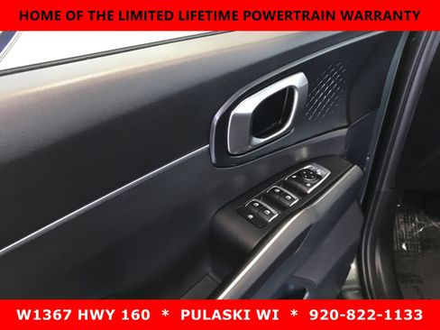 Used 2023 Kia Sorento AWD image 14