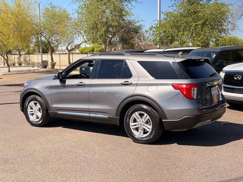 Used 2022 Ford Explorer XLT w/ Equipment Group 202A RWD image 4