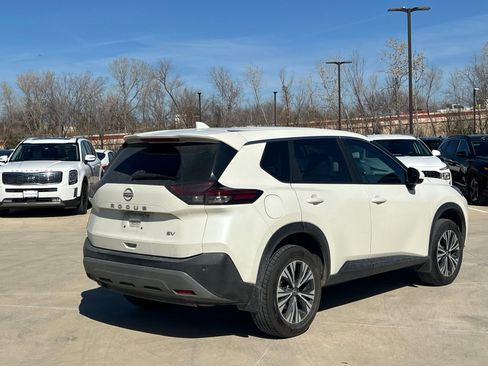 Used 2023 Nissan Rogue SV image 12