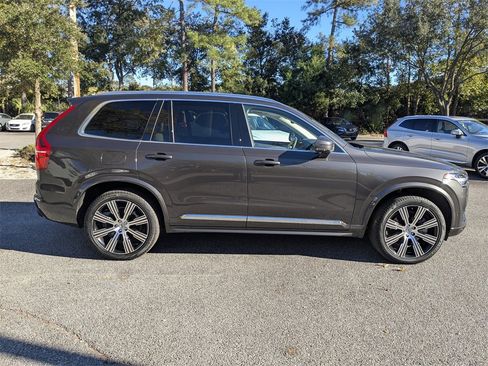 Certified 2024 Volvo XC90 T8 Plus w/ Protection Package Premier image 3