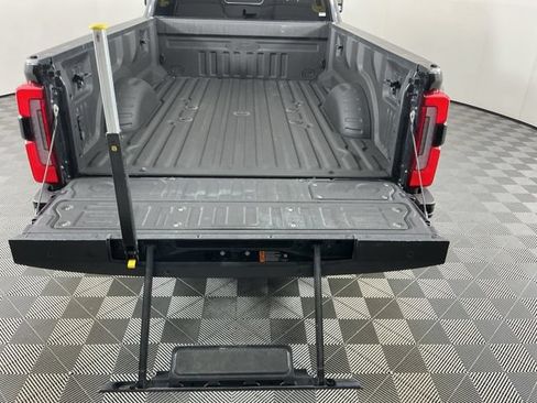 Used 2023 Ford F350 Platinum AWD/4WD image 8