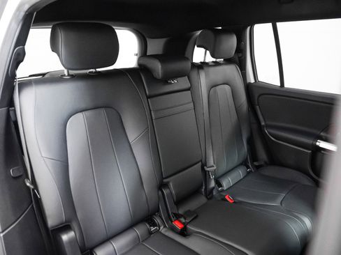 Certified 2023 Mercedes-Benz EQB 300 4MATIC image 11