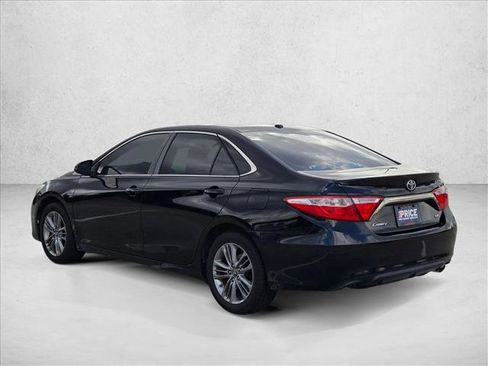 Used 2017 Toyota Camry SE image 8