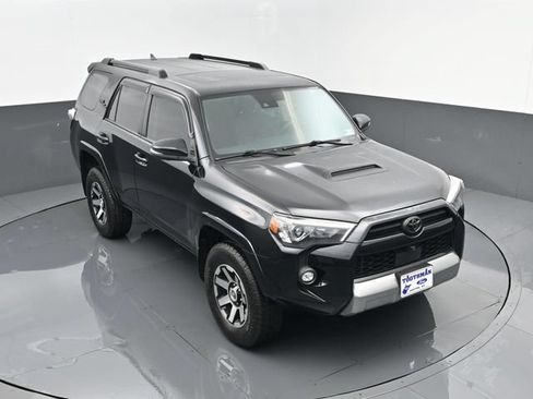 Used 2022 Toyota 4Runner TRD Off-Road Premium AWD/4WD image 22
