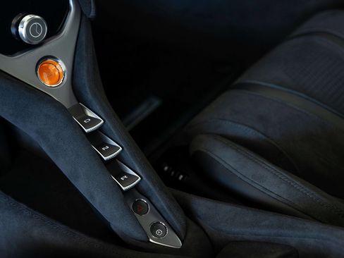 New 2026 McLaren 750S image 25