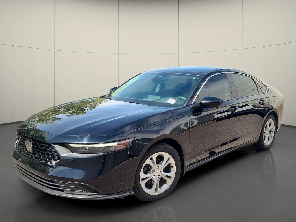 Used 2023 Honda Accord LX image 3